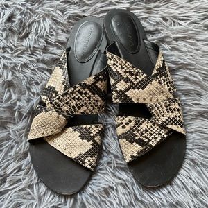 Marc Fisher Snakeskin flats